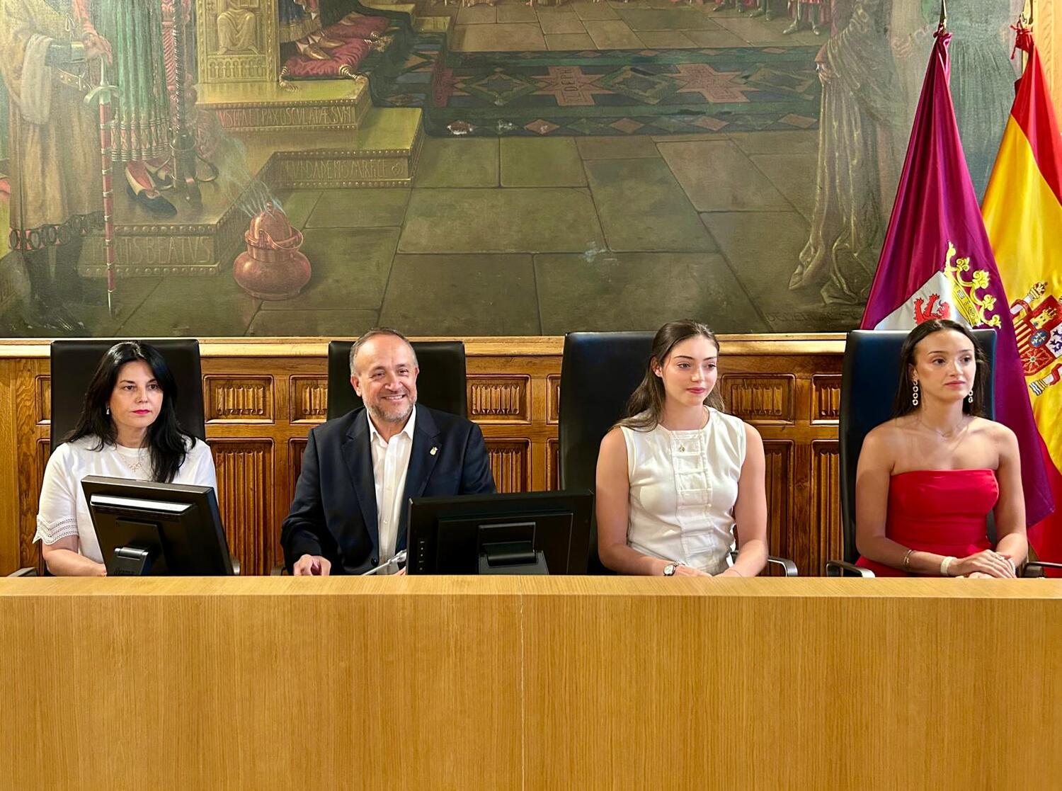 Recepción en la Diputación de León a las campeonas de Europa y el Mundo Andrea Fernández y Andrea Corral