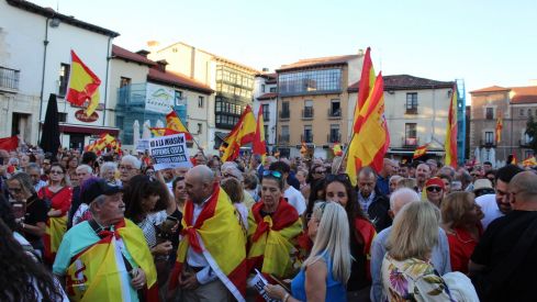 Concentración en apoyo a Ceuta en la plaza de San Marcelo de León | José Martín