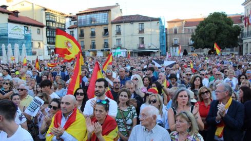 Concentración en apoyo a Ceuta en la plaza de San Marcelo de León | José Martín