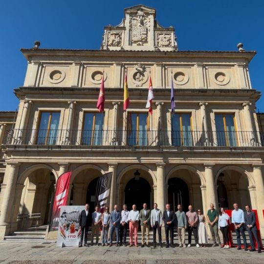 Carolina Marín, ‘El Chacho’ Rodríguez y Ona Carbonell protagonizan el décimo aniversario del FID Ciudad de León Carolina Marín, ‘El Chacho’ Rodríguez y Ona Carbonell protagonizan el décimo aniversario del FID Ciudad de León