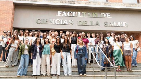 La ULE da la bienvenida a la primera generación de médicos formados en sus aulas