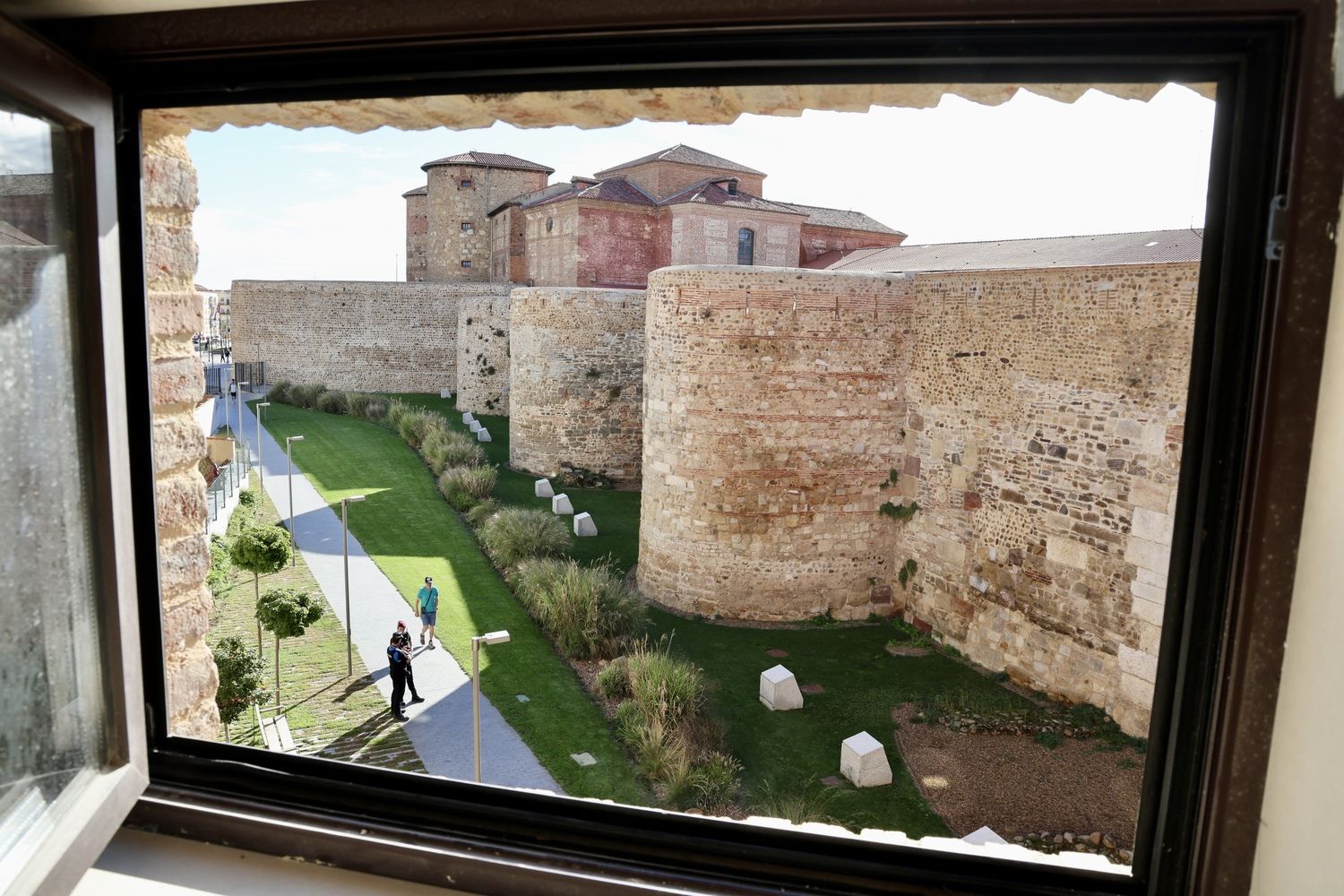 El alcalde de León, José Antonio Diez, visita las obras del Molino Sidrón | Carlos S. Campillo / ICAL El alcalde de León, José Antonio Diez, visita las obras del Molino Sidrón | Carlos S. Campillo / ICAL