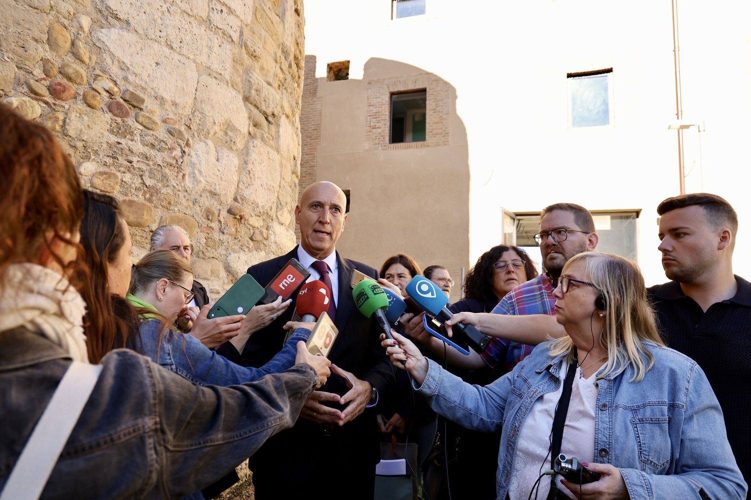 El alcalde de León, José Antonio Diez, visita las obras del Molino Sidrón | Carlos S. Campillo / ICAL El alcalde de León, José Antonio Diez, visita las obras del Molino Sidrón | Carlos S. Campillo / ICAL