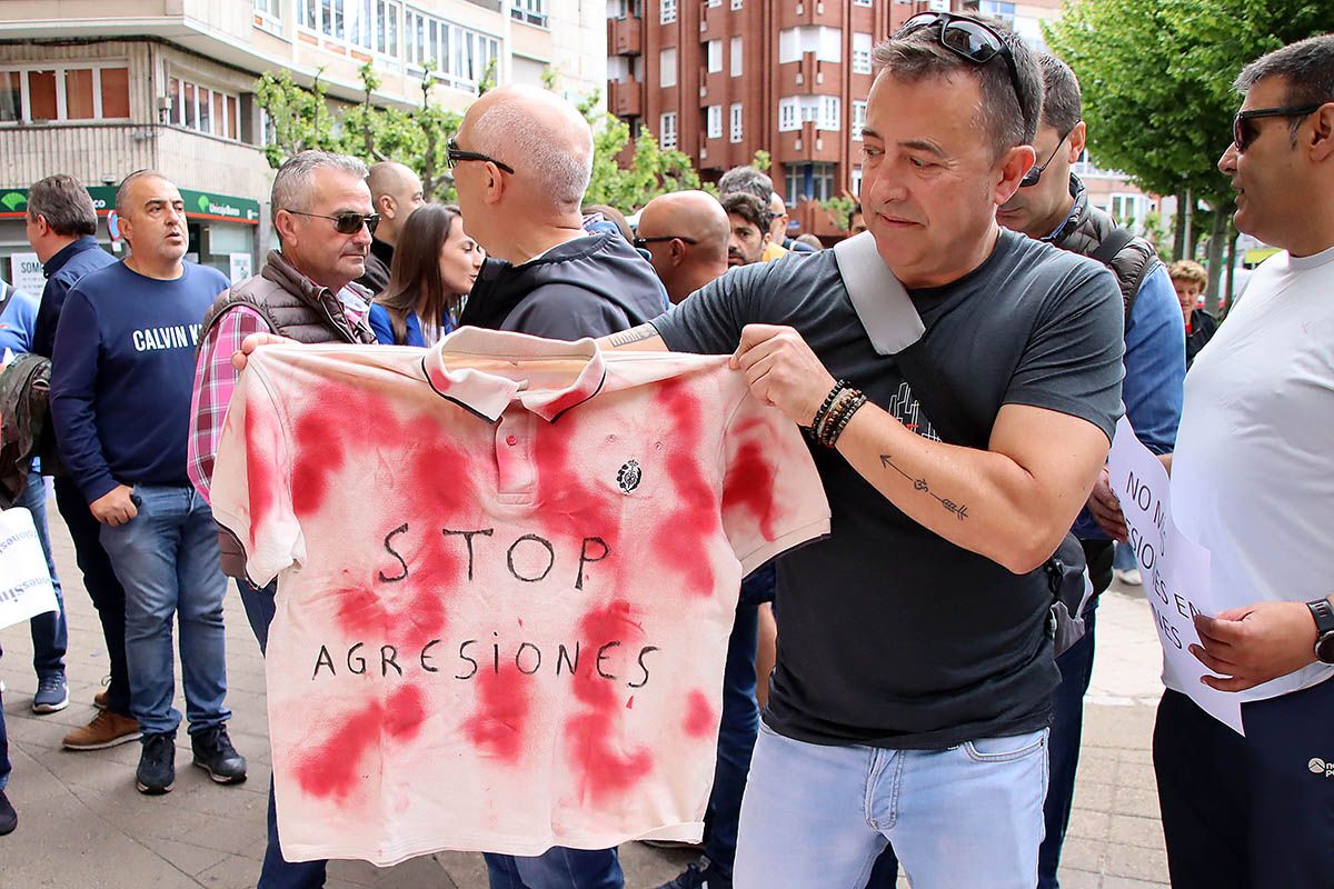 Concentración de trabajadores del Centro Penitenciario de León