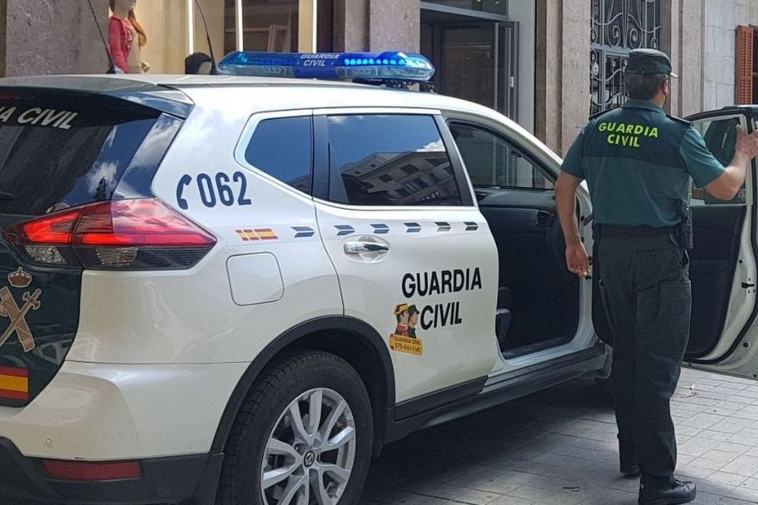 La Guardia Civil detiene a una persona por un supuesto delito de exhibicionismo a menores de edad La Guardia Civil detiene a una persona por un supuesto delito de exhibicionismo a menores de edad
