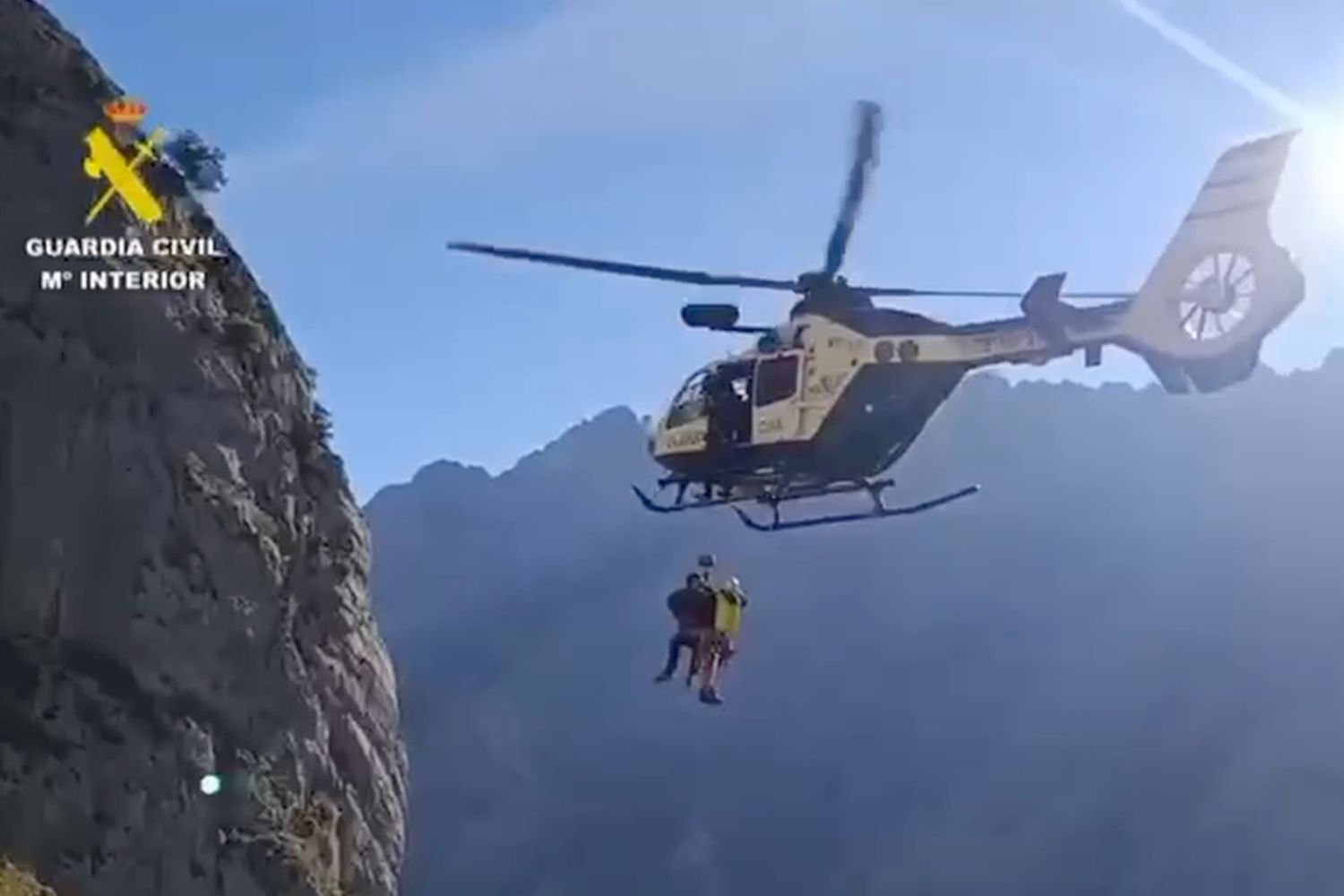 Rescatan a un senderista enriscado en Los Mesones (Posada de Valdeón)