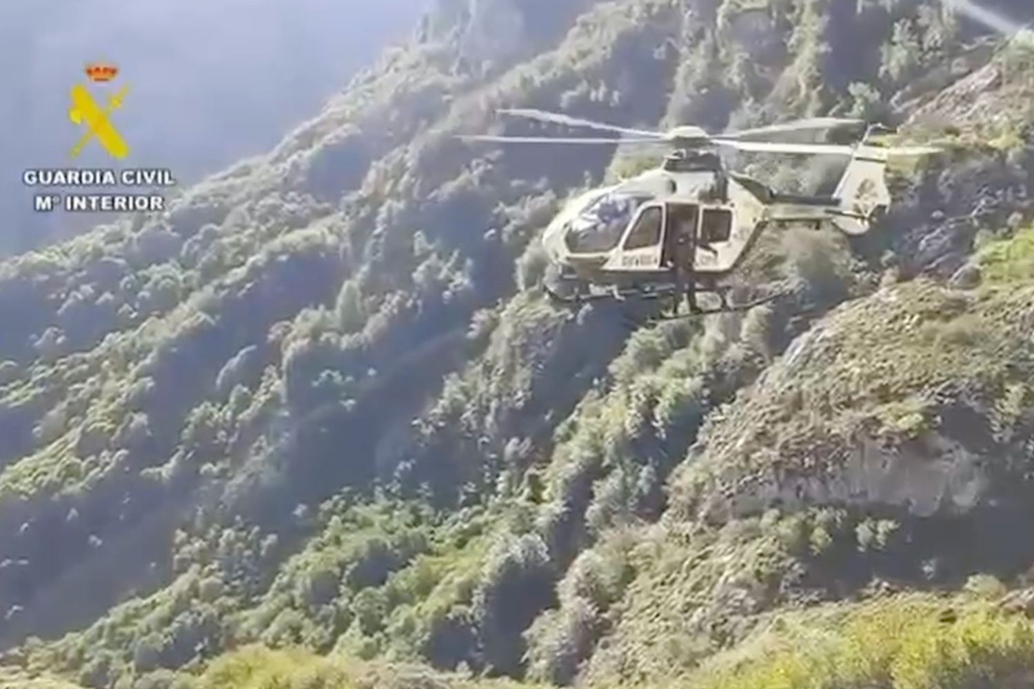 Rescatan a un senderista enriscado en Los Mesones (Posada de Valdeón)
