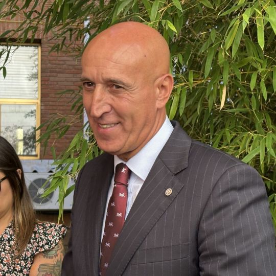 Diez intenta cerrar la polémica con Cendón y defiende su derecho a repetir como candidato 