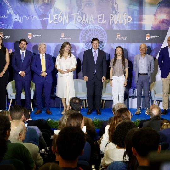 40 años de "anhelo" convertidos en realidad: La Universidad de León inaugura el Grado de Medicina 40 años de "anhelo" convertidos en realidad: La Universidad de León inaugura el Grado de Medicina