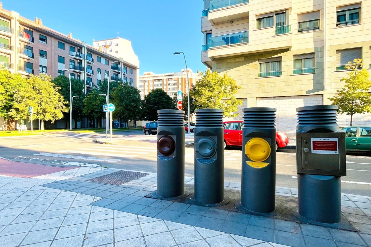 Buzones recogida neumática en barrio leonés de La Lastra Buzones recogida neumática en barrio leonés de La Lastra