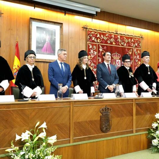La ULE estrena curso con sus primeros alumnos de Medicina y más de 2.500 estudiantes de nuevo ingreso La ULE estrena curso con sus primeros alumnos de Medicina y más de 2.500 estudiantes de nuevo ingreso