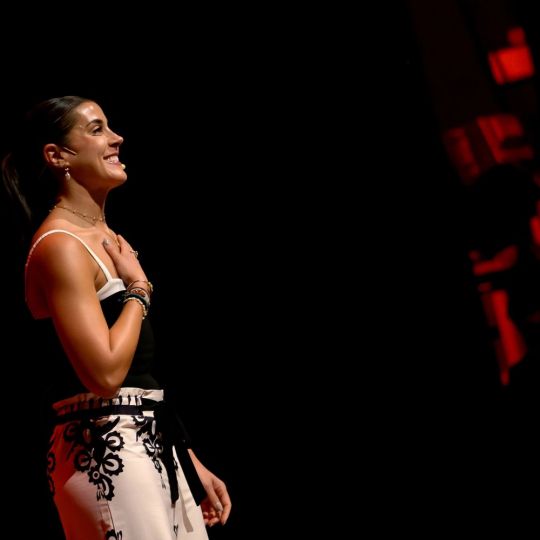 Carolina Marín emociona a León al recordar su adiós: “Me llevé la medalla más importante, el cariño de toda la gente” Carolina Marín emociona a León al recordar su adiós: “Me llevé la medalla más importante, el cariño de toda la gente”