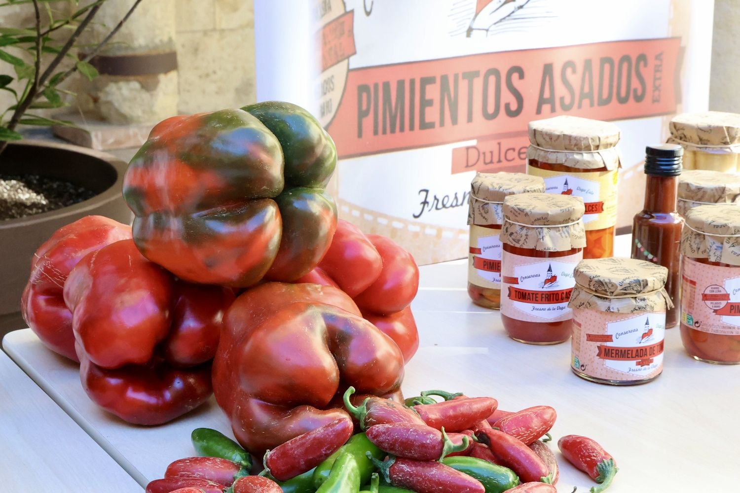 Fresno de la Vega celebra su 41ª Feria del Pimiento tras lograr la declaración de Interés Turístico Regional| Carlos S. Campillo / ICAL Fresno de la Vega celebra su 41ª Feria del Pimiento tras lograr la declaración de Interés Turístico Regional| Carlos S. Campillo / ICAL