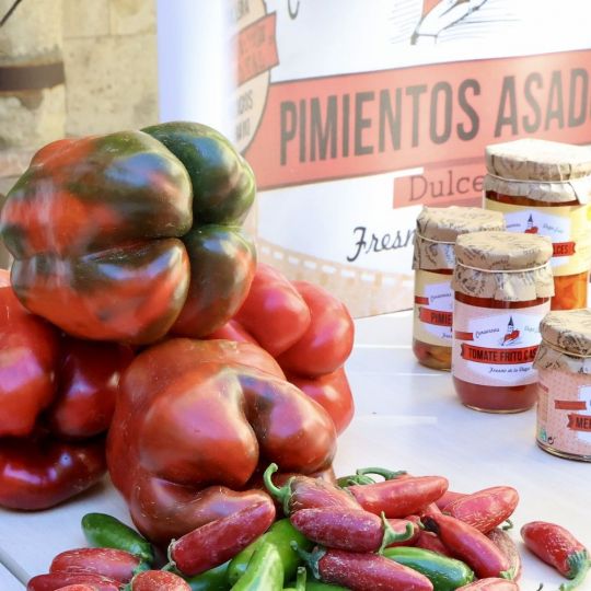 Fresno de la Vega celebra su 41ª Feria del Pimiento tras lograr la declaración de Interés Turístico Regional| Carlos S. Campillo / ICAL Fresno de la Vega celebra su 41ª Feria del Pimiento tras lograr la declaración de Interés Turístico Regional| Carlos S. Campillo / ICAL