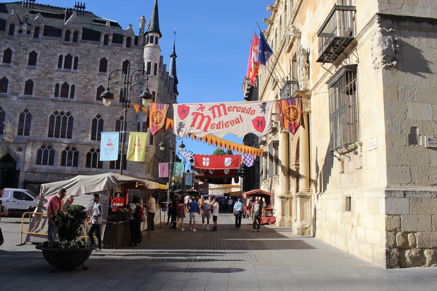 Inauguración del Mercado de las Tres Culturas de León | José Martín