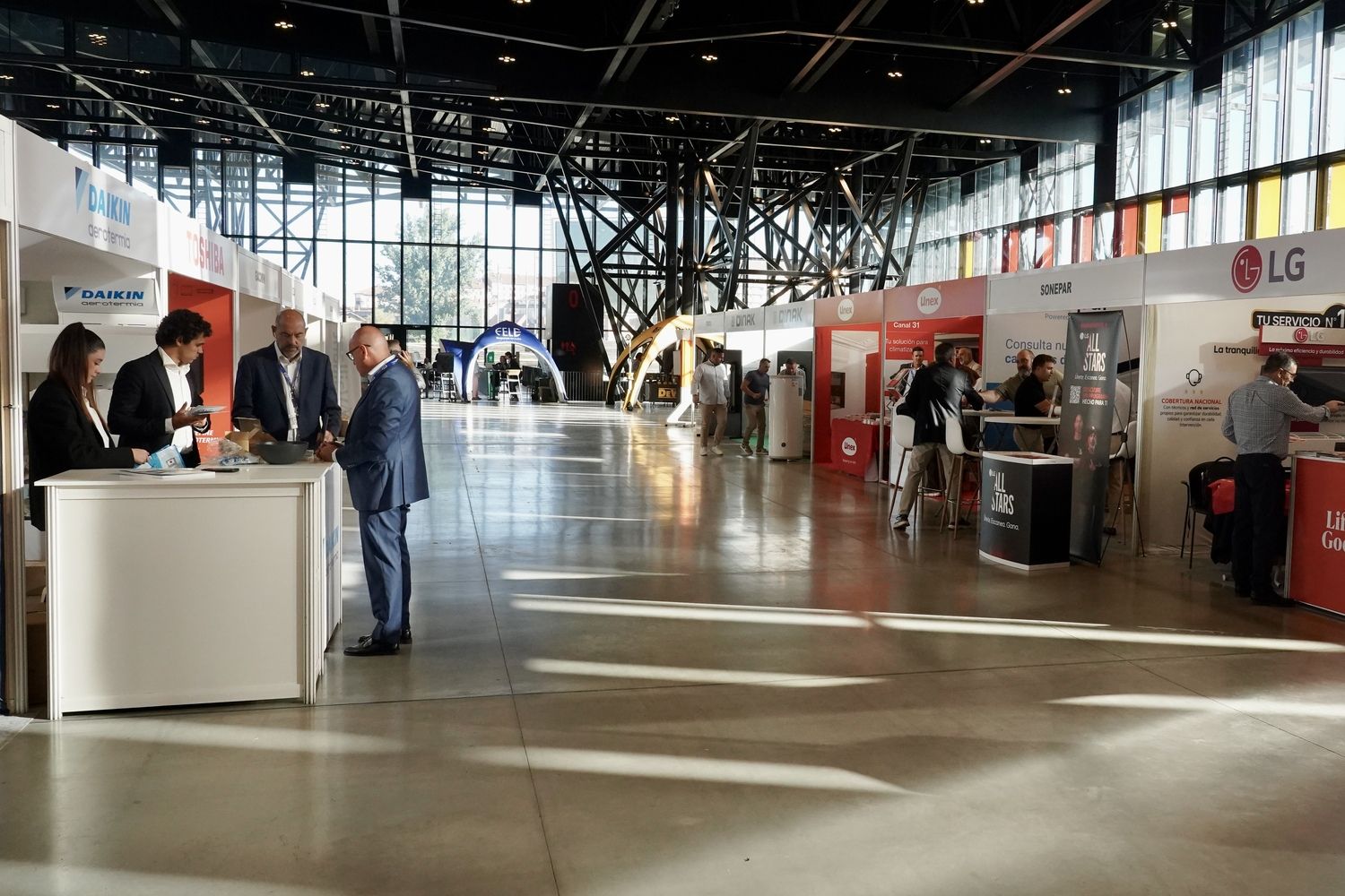 III edición de la Feria de Fontanería, Calefacción, Eficiencia Energética y Renovables ‘León Clima Verde’ | Carlos S. Campillo / ICAL III edición de la Feria de Fontanería, Calefacción, Eficiencia Energética y Renovables ‘León Clima Verde’ | Carlos S. Campillo / ICAL