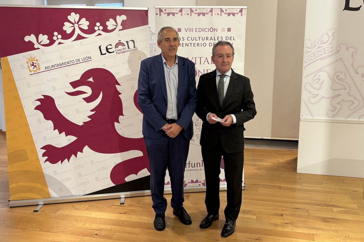 Presentación de las rutas culturales del cementerio de León
