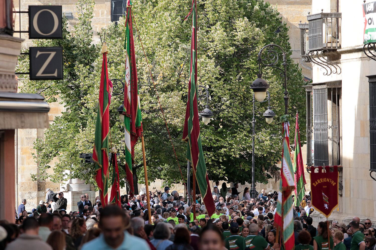 Desfile de pendones concejiles de la provincia de León en la capital leonesa por San Froilán | Peio García / ICAL Desfile de pendones concejiles de la provincia de León en la capital leonesa por San Froilán | Peio García / ICAL