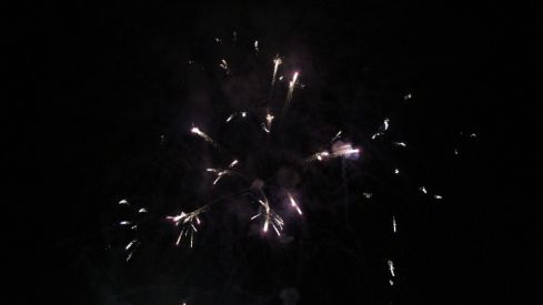 Así brilló León con los fuegos artificiales en la noche previa a San Froilán | José Martín Así brilló León con los fuegos artificiales en la noche previa a San Froilán | José Martín