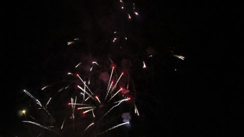 Así brilló León con los fuegos artificiales en la noche previa a San Froilán | José Martín Así brilló León con los fuegos artificiales en la noche previa a San Froilán | José Martín