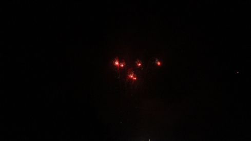 Así brilló León con los fuegos artificiales en la noche previa a San Froilán | José Martín Así brilló León con los fuegos artificiales en la noche previa a San Froilán | José Martín
