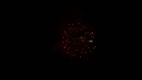 Así brilló León con los fuegos artificiales en la noche previa a San Froilán | José Martín Así brilló León con los fuegos artificiales en la noche previa a San Froilán | José Martín
