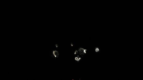 Así brilló León con los fuegos artificiales en la noche previa a San Froilán | José Martín Así brilló León con los fuegos artificiales en la noche previa a San Froilán | José Martín