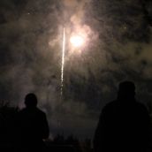 Los fuegos artificiales iluminan con ‘Luz Real’ la noche previa a San Froilán | José Martín