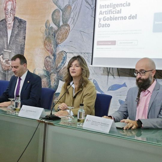 La ULE prepara una estrategia para implantar la inteligencia artificial de forma “responsable y útil” | Peio García / ICAL La ULE prepara una estrategia para implantar la inteligencia artificial de forma “responsable y útil” | Peio García / ICAL