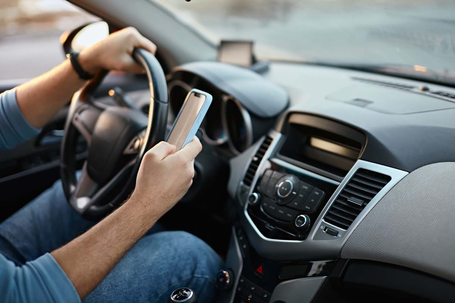 Conducir al volante imagen istock autor perfectlab Conducir al volante imagen istock autor perfectlab