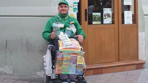 El vendedor de la ONCE en León, Douglas