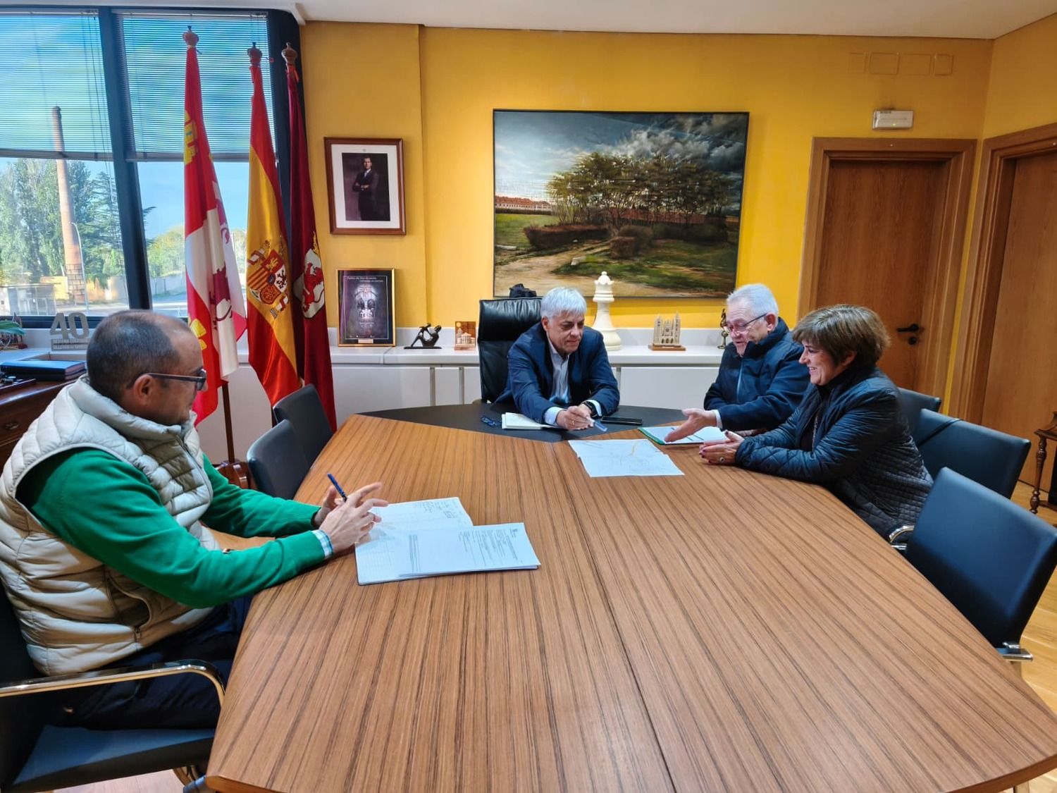 Reunión con alcalde de Santa Colomba de Somoza