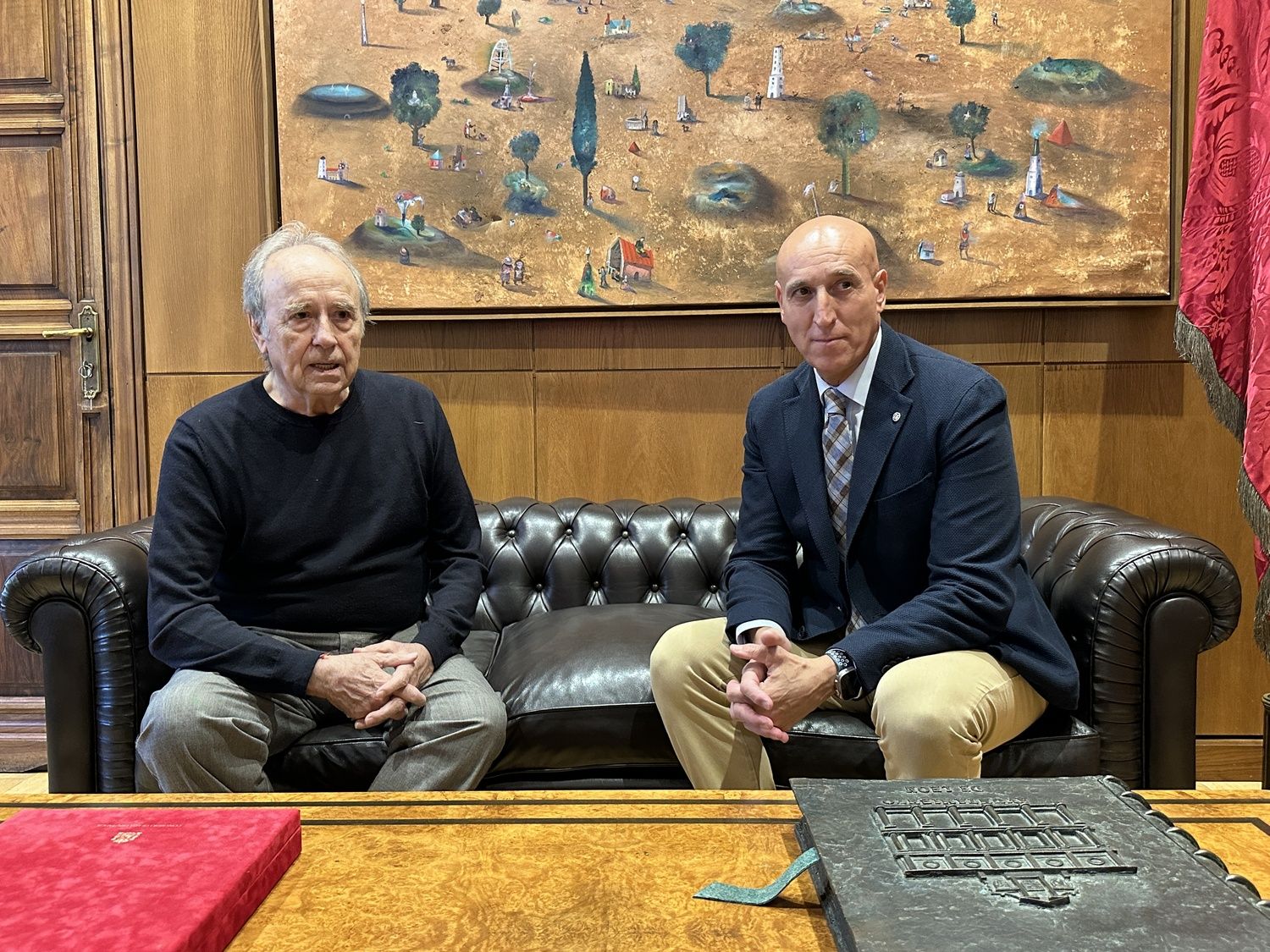 Recepción a Joan Manuel Serrat, premio Leteo 2026, en el Ayuntamiento de León Recepción a Joan Manuel Serrat, premio Leteo 2026, en el Ayuntamiento de León