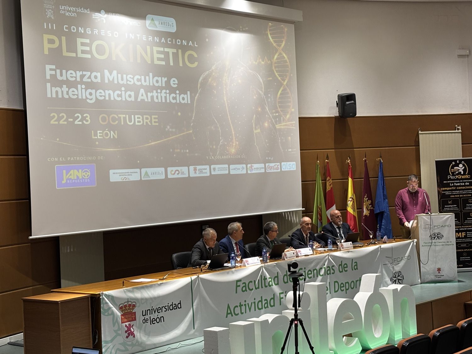 III Congreso Internacional ‘Pleokinetic. Fuerza muscular e inteligencia artificial’ III Congreso Internacional ‘Pleokinetic. Fuerza muscular e inteligencia artificial’