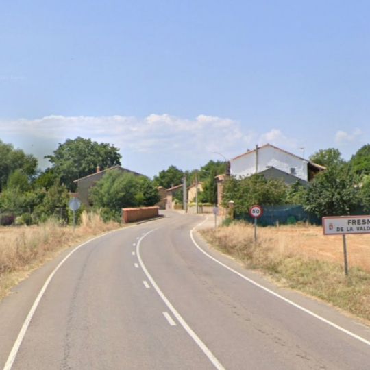 Un paseo peatonal junto a la LE-7401 conectará Fresno y Castrotierra de la Valduerna Un paseo peatonal junto a la LE-7401 conectará Fresno y Castrotierra de la Valduerna