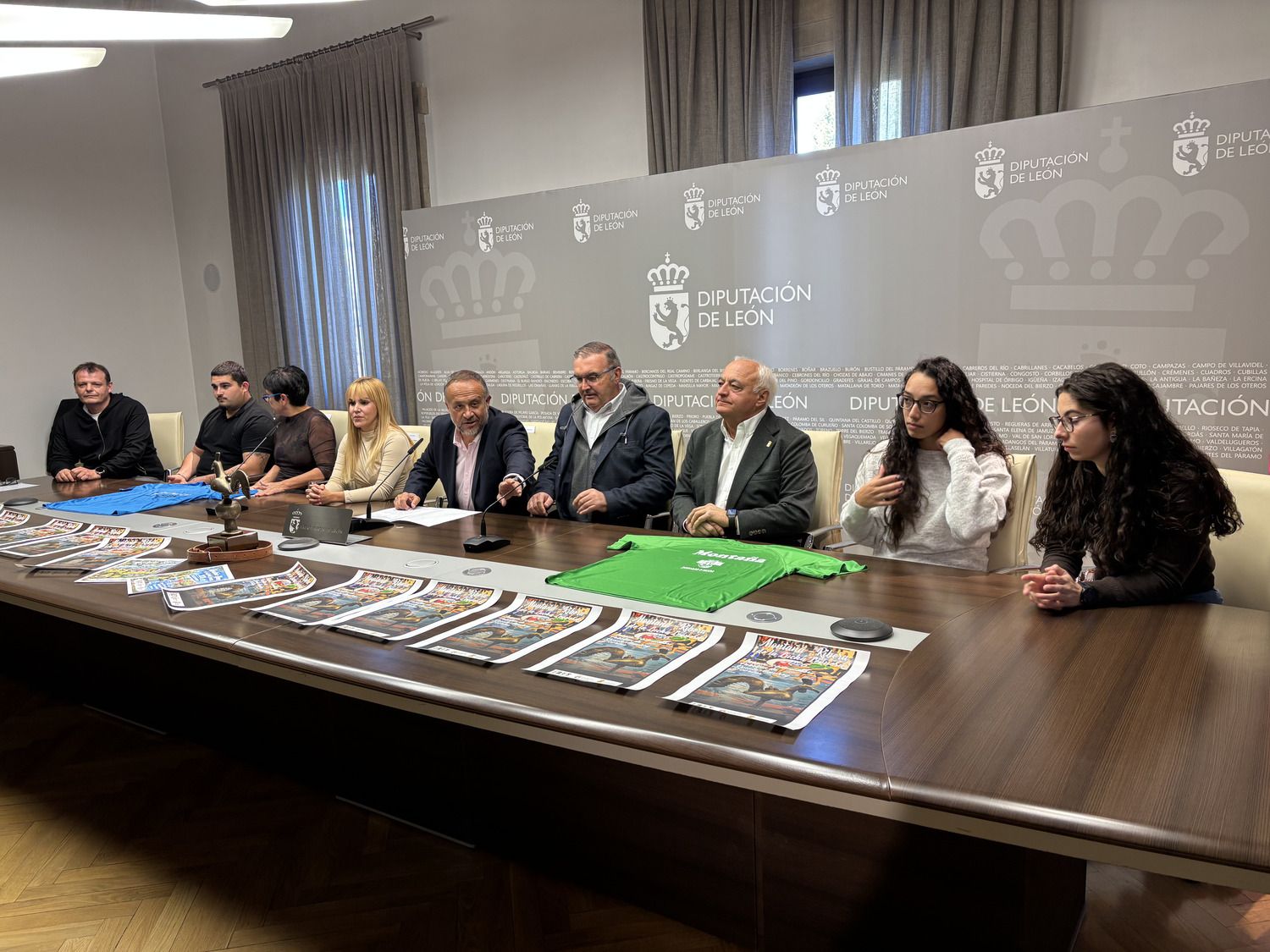Presentación del corro de lucha leonesa Montaña - Ribera