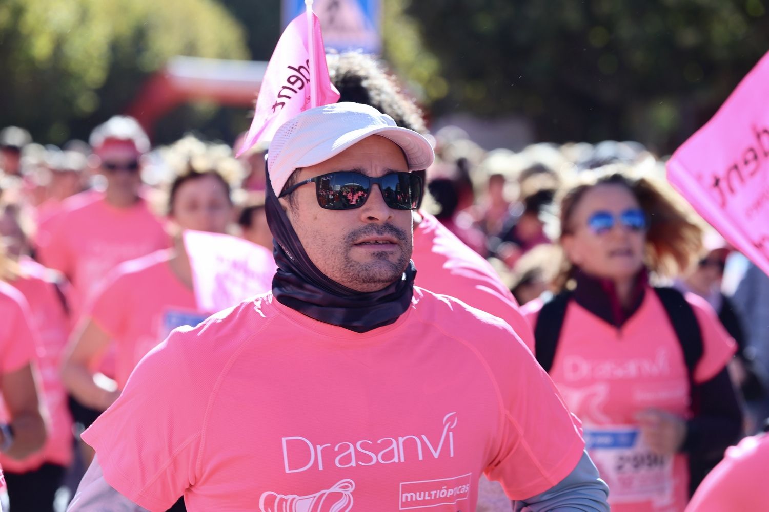 León se tiñe de rosa en una multitudinaria Carrera de la Mujer contra el cáncer de mama | Carlos S. Campillo / ICAL