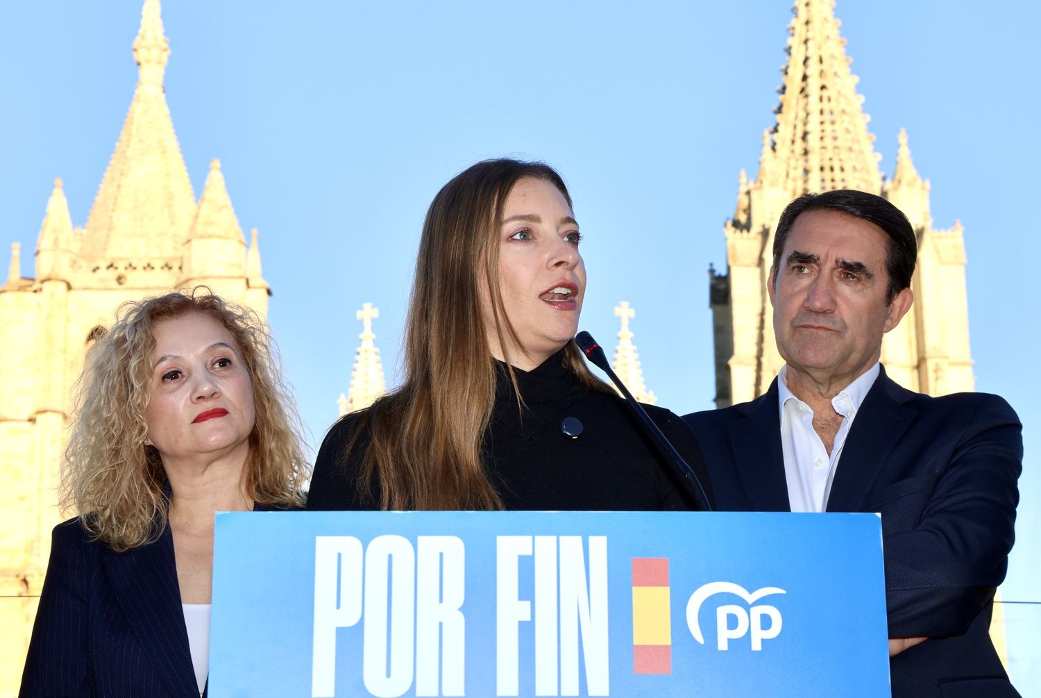 Presentación de las candidaturas al Congreso y el Senado por León del PP, con la presencia de todos los miembros de ambas listas así como de la dirección provincial | Carlos S. Campillo / ICAL