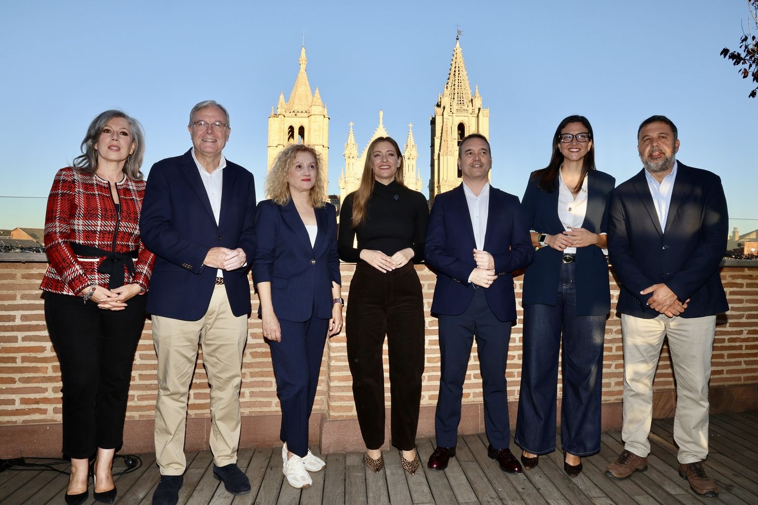 Presentación de las candidaturas al Congreso y el Senado por León del PP, con la presencia de todos los miembros de ambas listas así como de la dirección provincial | Carlos S. Campillo / ICAL