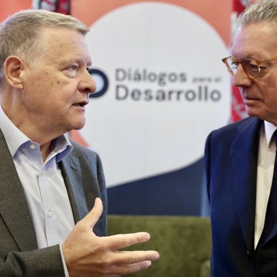 Ruiz-Gallardón (D) y Jordi Sevilla (I) debaten en León sobre el futuro económico y político de Europa | Carlos S. Campillo / ICAL Ruiz-Gallardón (D) y Jordi Sevilla (I) debaten en León sobre el futuro económico y político de Europa | Carlos S. Campillo / ICAL