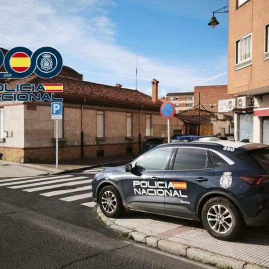 Detenida una mujer de 68 años por rayar 24 coches en el barrio de La Sal de León Detenida una mujer de 68 años por rayar 24 coches en el barrio de La Sal de León