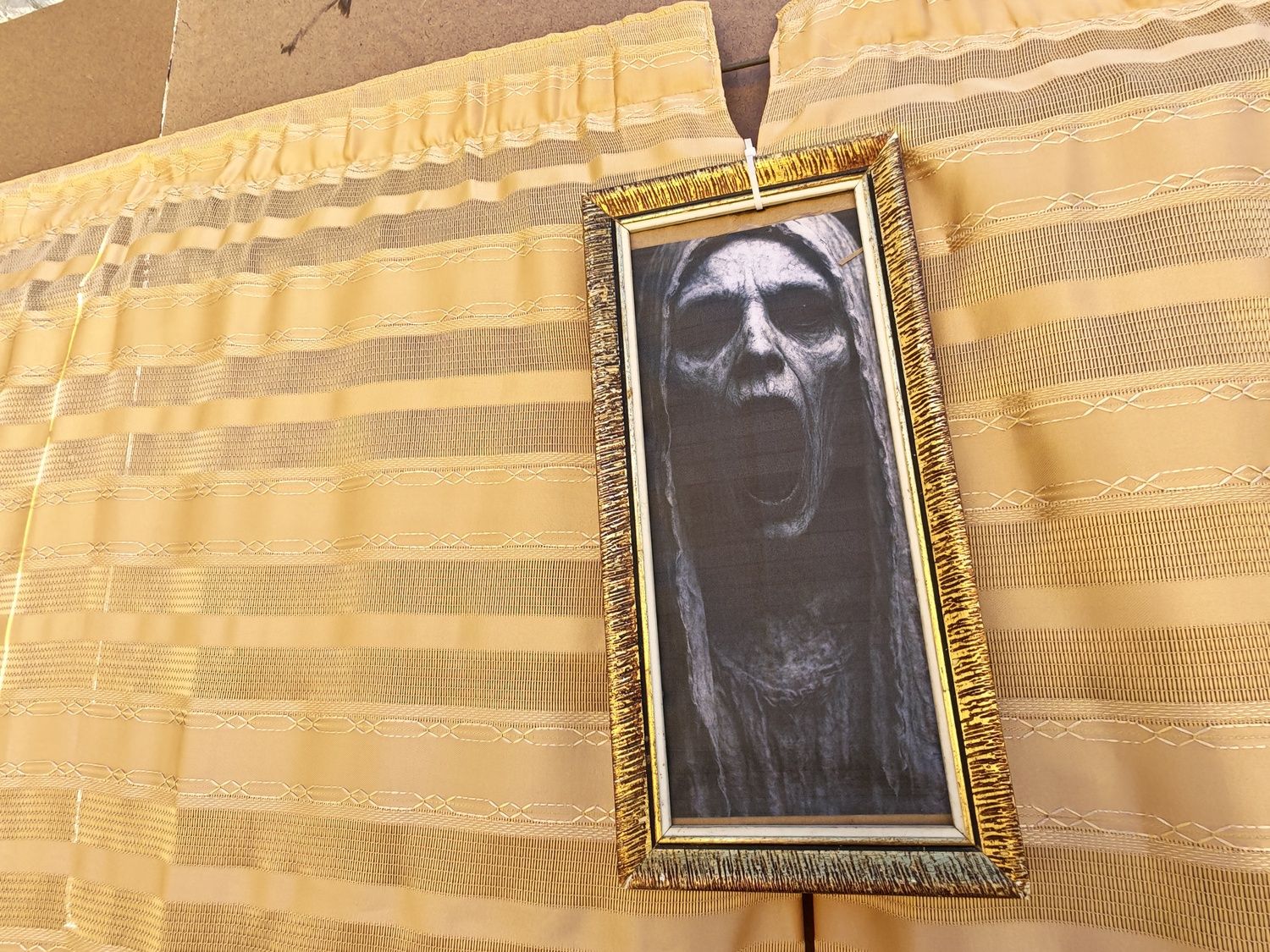Decoración para Halloween en Zotes del Páramo | R. Meléndez Decoración para Halloween en Zotes del Páramo | R. Meléndez