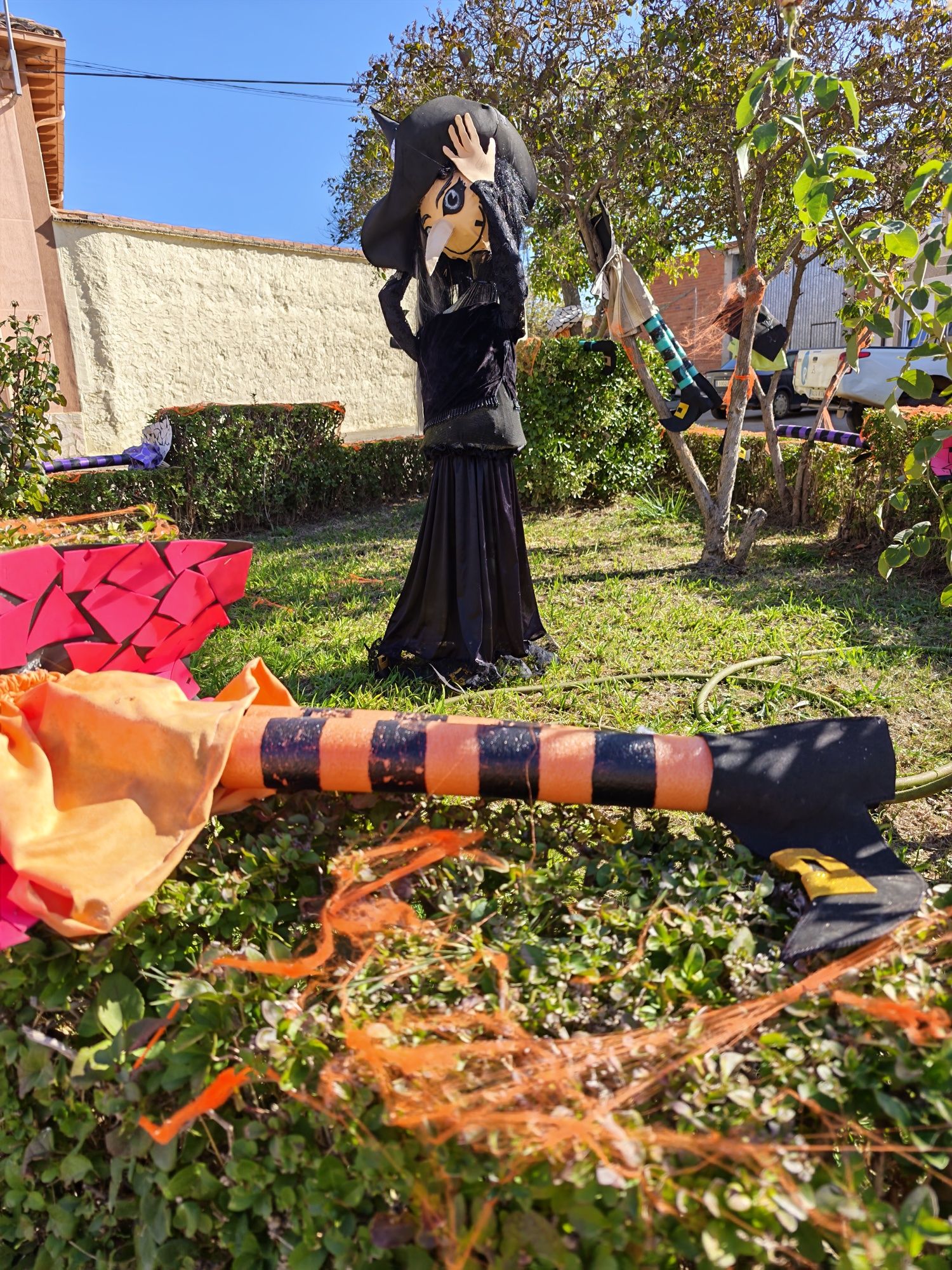 Decoración para Halloween en Zotes del Páramo | R. Meléndez Decoración para Halloween en Zotes del Páramo | R. Meléndez